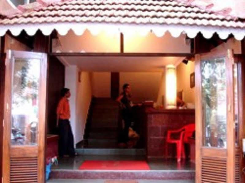 Oyo Flagship Paradise Inn Near Immaculate Conception Church Panaji Exterior foto